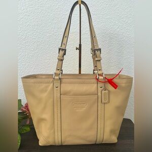 💜Coach Leather Tote Bag with Strap for Crossbody